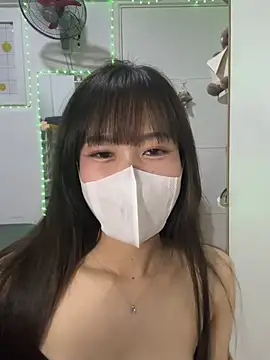 Snapshot of Lov3lily chatting on 06-22-26, 03:53 Lov3lily online show from 06-22-26, 03:53