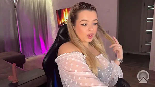 cuddly blonde online show from 05-30-26, 01:17