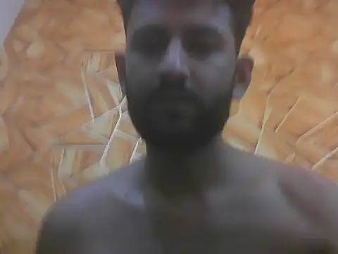Snapshot of yoursunny001 chatting on 05-19-26, 03:35 yoursunny001 online show from 05-19-26, 03:35
