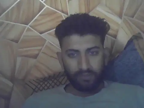 Snapshot of yoursunny001 chatting on 05-21-26, 04:32 yoursunny001 online show from 05-21-26, 04:32