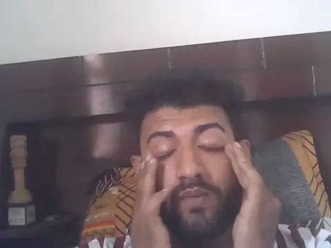 Snapshot of yoursunny001 chatting on 05-17-26, 06:02 yoursunny001 online show from 05-17-26, 06:02