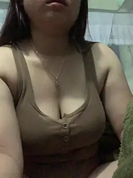 Snapshot of Ni-niii chatting on 05-28-26, 11:54 Ni-niii online show from 05-28-26, 11:54