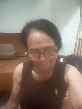 Vieekee online show from 06-19-26, 10:47