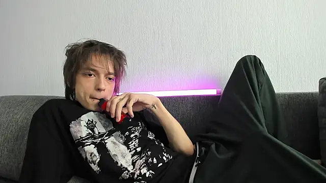 Nolan Sagee online show from 05-14-26, 07:38