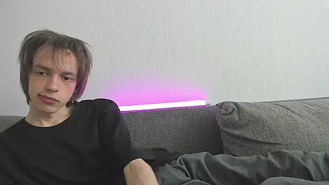 Nolan Sagee online show from 05-19-26, 06:42