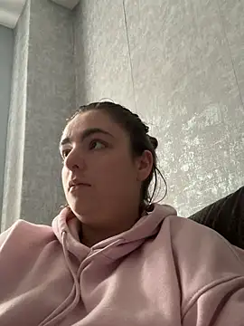 Snapshot of LexiXXoo chatting on 05-19-26, 08:10 LexiXXoo online show from 05-19-26, 08:10