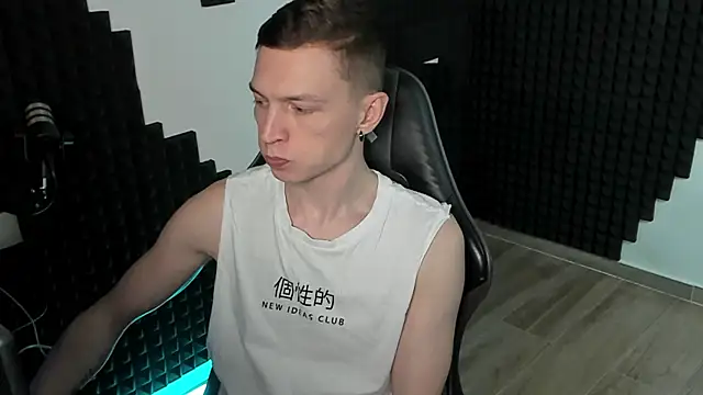 More than friend online show from 06-03-26, 02:33