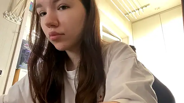 Snapshot of FewerCadre chatting on 05-11-26, 05:09 FewerCadre online show from 05-11-26, 05:09