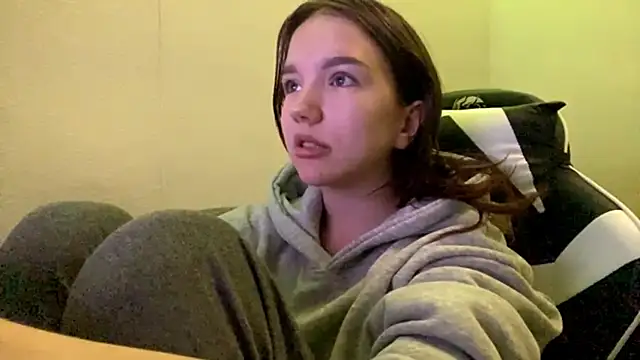 FewerCadre online show from 05-22-26, 06:06