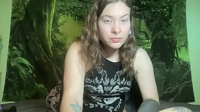 Snapshot of mo0ngoddess chatting on 05-20-26, 02:52 mo0ngoddess online show from 05-20-26, 02:52