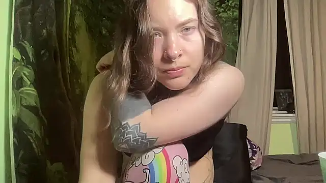 Snapshot of mo0ngoddess chatting on 01-19-26, 03:32 mo0ngoddess online show from 01-19-26, 03:32