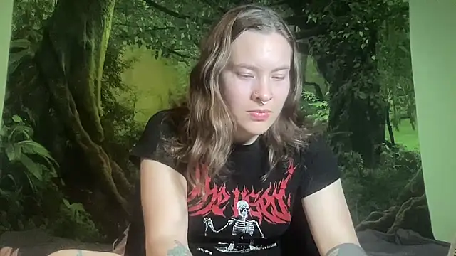 mo0ngoddess online show from 04-18-26, 04:15