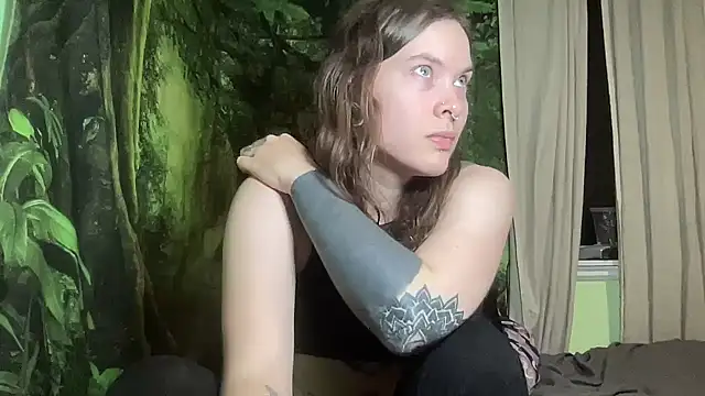 mo0ngoddess online show from 01-08-26, 02:39