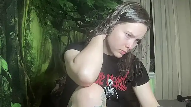 Snapshot of mo0ngoddess chatting on 02-01-26, 04:33 mo0ngoddess online show from 02-01-26, 04:33