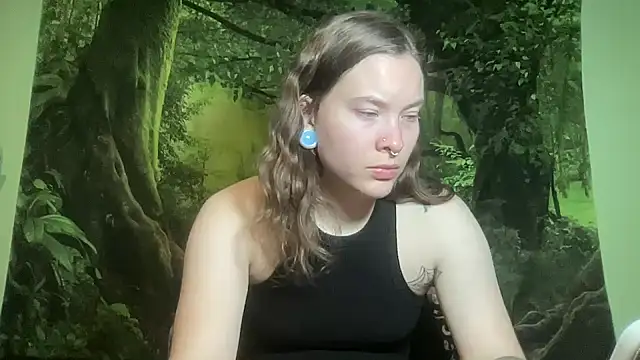 Snapshot of mo0ngoddess chatting on 06-02-26, 03:28 mo0ngoddess online show from 06-02-26, 03:28