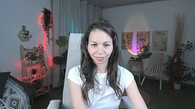 Snapshot of TrasyMorris chatting on 05-22-26, 03:37 TrasyMorris online show from 05-22-26, 03:37