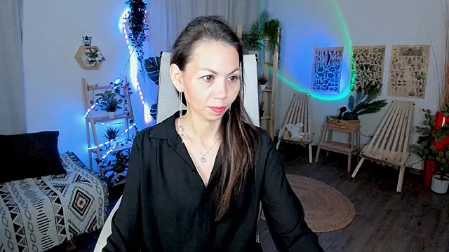 Snapshot of TrasyMorris chatting on 06-04-26, 04:28 TrasyMorris online show from 06-04-26, 04:28