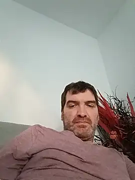 Snapshot of oncle33 chatting on 06-12-26, 07:22 oncle33 online show from 06-12-26, 07:22
