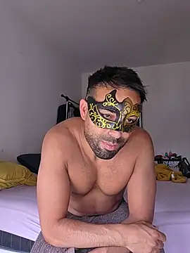 Snapshot of PoussiereOrientale chatting on 06-11-26, 10:45 PoussiereOrientale online show from 06-11-26, 10:45