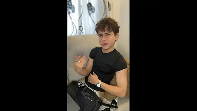 Snapshot of DanteSaint chatting on 06-17-26, 12:59 DanteSaint online show from 06-17-26, 12:59