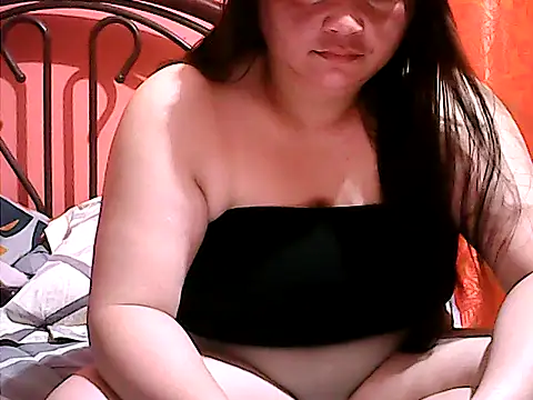 Snapshot of xsweetlover69x chatting on 05-19-26, 07:10 xsweetlover69x online show from 05-19-26, 07:10