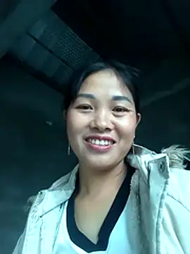 Snapshot of lucat998 chatting on 05-11-26, 03:19 lucat998 online show from 05-11-26, 03:19