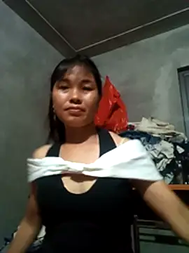 Snapshot of lucat998 chatting on 05-21-26, 01:52 lucat998 online show from 05-21-26, 01:52