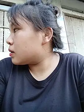 Snapshot of lybaby11 chatting on 05-26-26, 10:35 lybaby11 online show from 05-26-26, 10:35