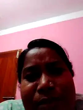Snapshot of Mona_Vabi chatting on 07-26-26, 04:47 Mona Vabi online show from 07-26-26, 04:47