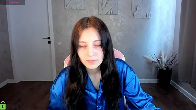 Snapshot of Tracey_Gill chatting on 06-01-26, 01:17 Tracey Gill online show from 06-01-26, 01:17