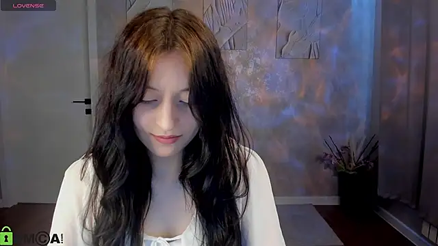Snapshot of Tracey_Gill chatting on 06-07-26, 09:25 Tracey Gill online show from 06-07-26, 09:25