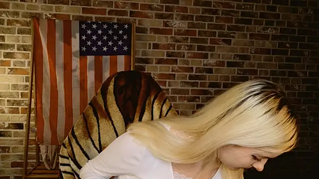 Angela Bunny online show from 05-21-26, 01:08