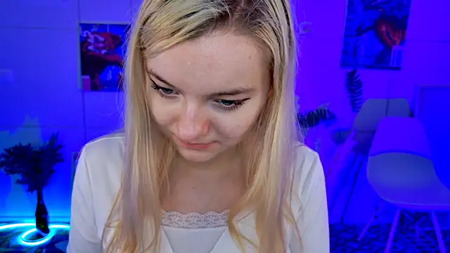 Angela Bunny online show from 05-13-26, 09:16