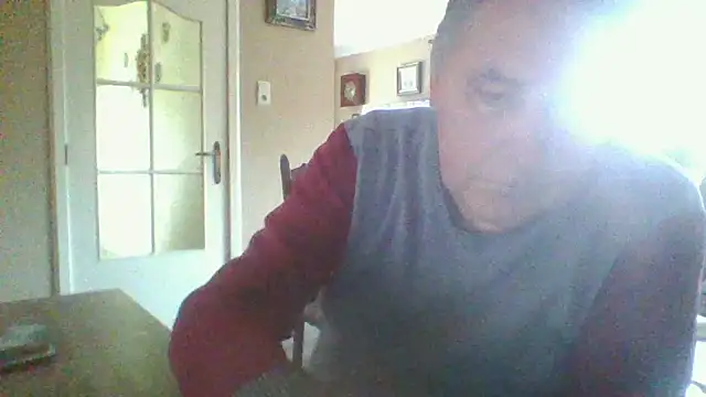 Snapshot of edje59a chatting on 02-25-25, 03:20 edje59a online show from 02-25-25, 03:20