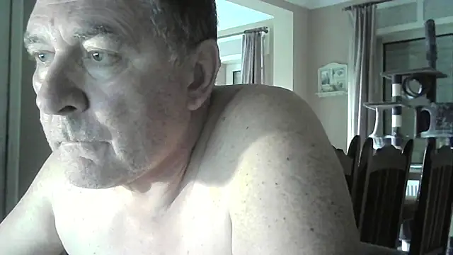 Snapshot of edje59a chatting on 11-06-25, 07:34 edje59a online show from 11-06-25, 07:34