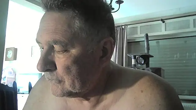 Snapshot of edje59a chatting on 07-28-26, 07:27 edje59a online show from 07-28-26, 07:27