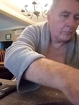 Snapshot of edje59a chatting on 09-25-25, 06:19 edje59a online show from 09-25-25, 06:19