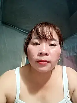 Snapshot of Cumhots111 chatting on 05-23-26, 12:26 Cumhots111 online show from 05-23-26, 12:26