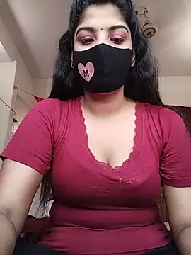 Snapshot of Lok_Me chatting on 05-17-26, 02:44 Lok Me online show from 05-17-26, 02:44