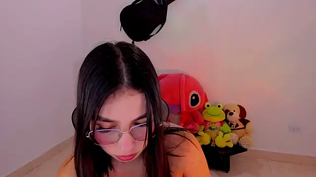 Scarleth Ferrec online show from 07-22-26, 03:30