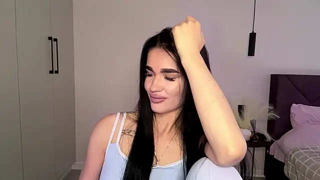KarieEgge online show from 05-30-26, 01:06
