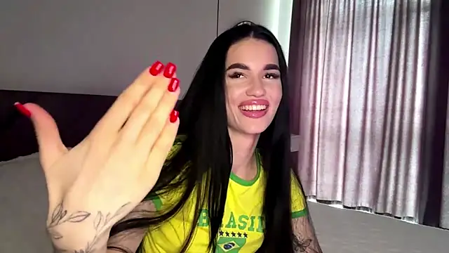 Snapshot of KarieEgge chatting on 06-18-26, 03:06 KarieEgge online show from 06-18-26, 03:06