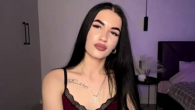 Snapshot of KarieEgge chatting on 06-03-26, 03:06 KarieEgge online show from 06-03-26, 03:06