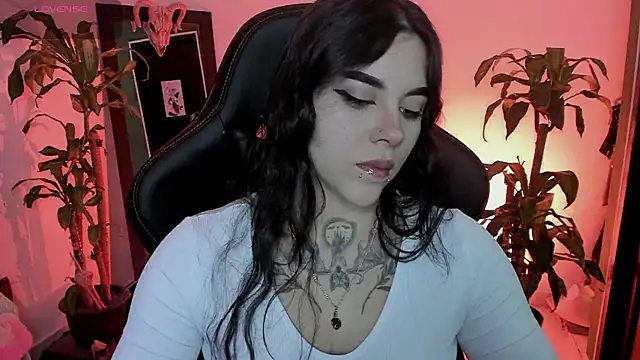 MissCharlottte 18 online show from 07-17-26, 02:31
