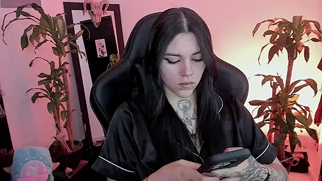 MissCharlottte 18 online show from 07-02-26, 04:07