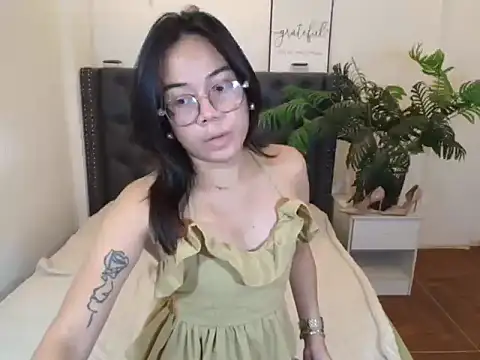 Snapshot of Urbabydollxxx chatting on 05-25-26, 05:29 Urbabydollxxx online show from 05-25-26, 05:29