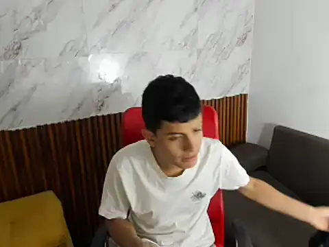 Snapshot of felipe_lopez_ chatting on 05-17-26, 06:08 felipe lopez online show from 05-17-26, 06:08