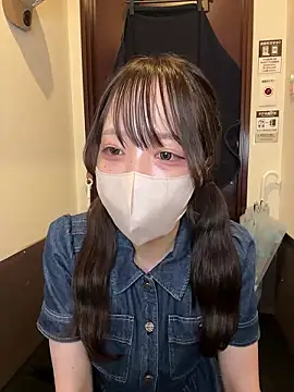 Snapshot of mirudayo4545 chatting on 06-07-26, 09:47 mirudayo4545 online show from 06-07-26, 09:47