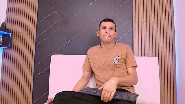 Isak Berekoa online show from 05-18-26, 04:07
