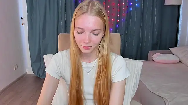 Snapshot of lightshynes chatting on 05-20-26, 07:16 lightshynes online show from 05-20-26, 07:16